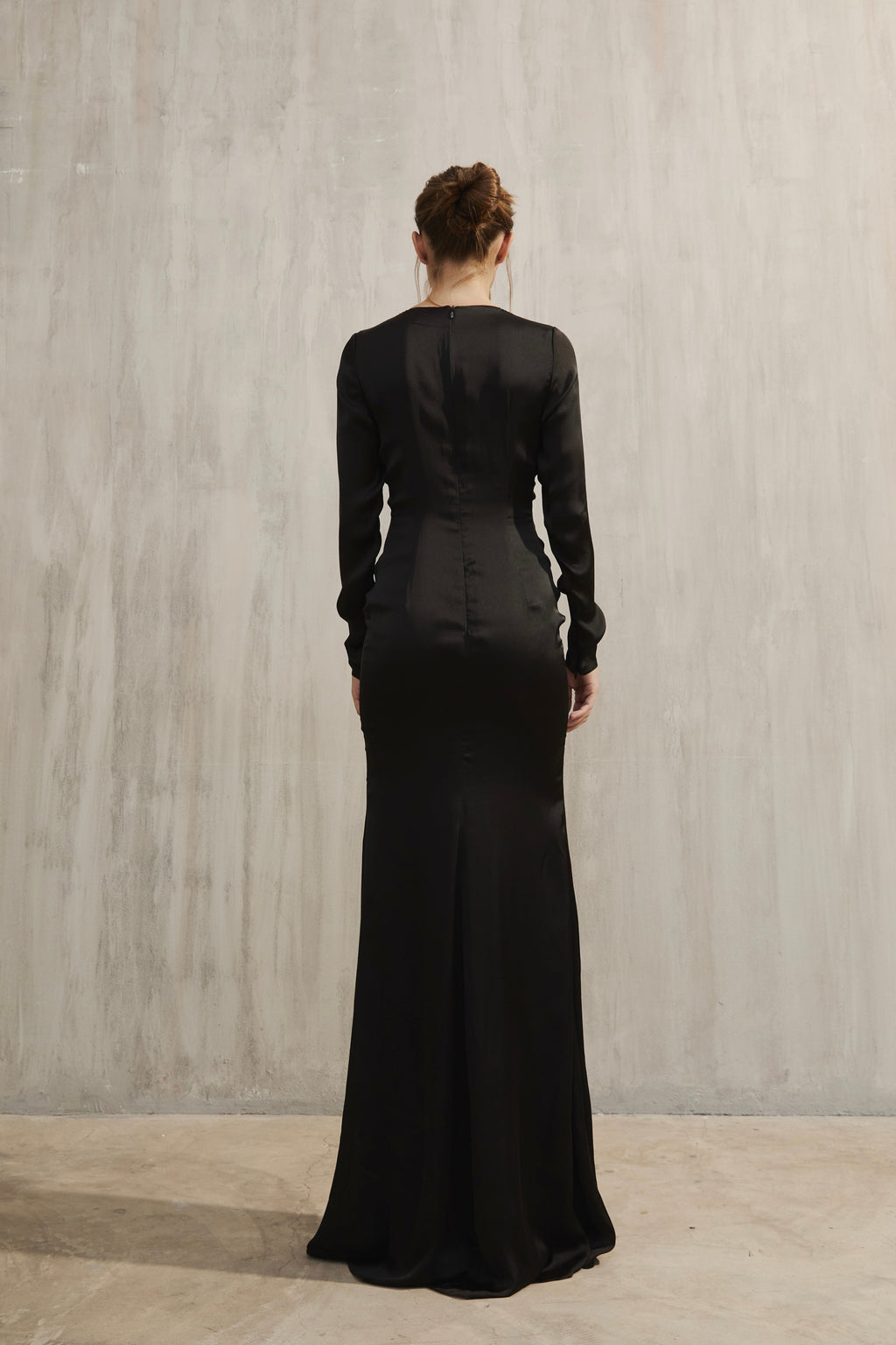 PATINYA -Power V Élite Long Dress (Pre-Order)